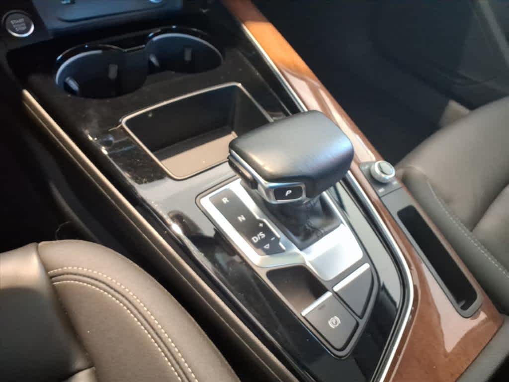 2022 Audi A4 Premium 40 TFSI quattro