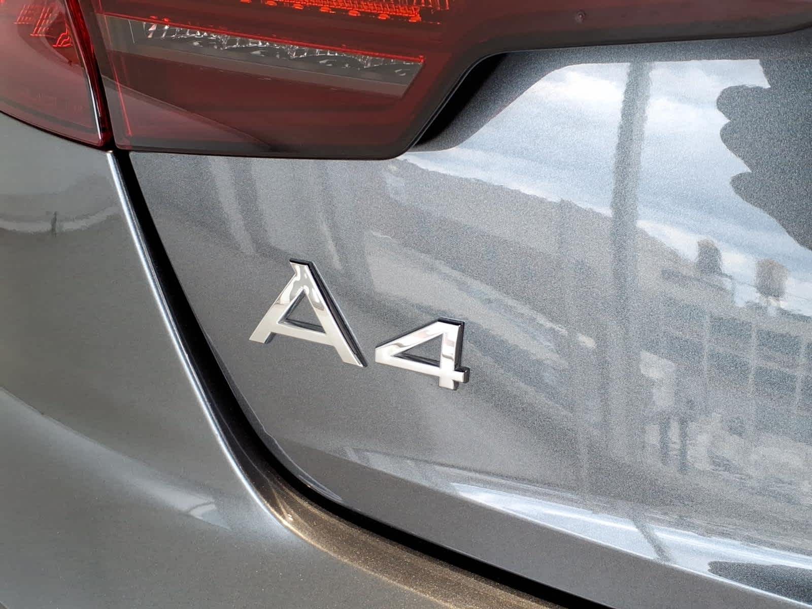 2023 Audi A4 S line Premium Plus 45 TFSI quattro