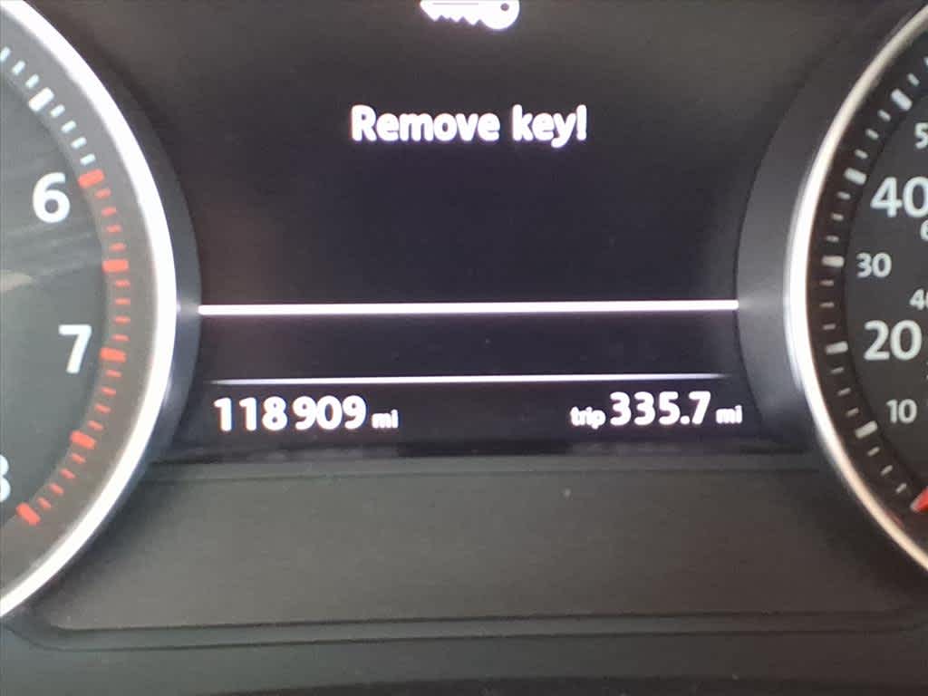 2012 Volkswagen Touareg 4dr VR6 Sport