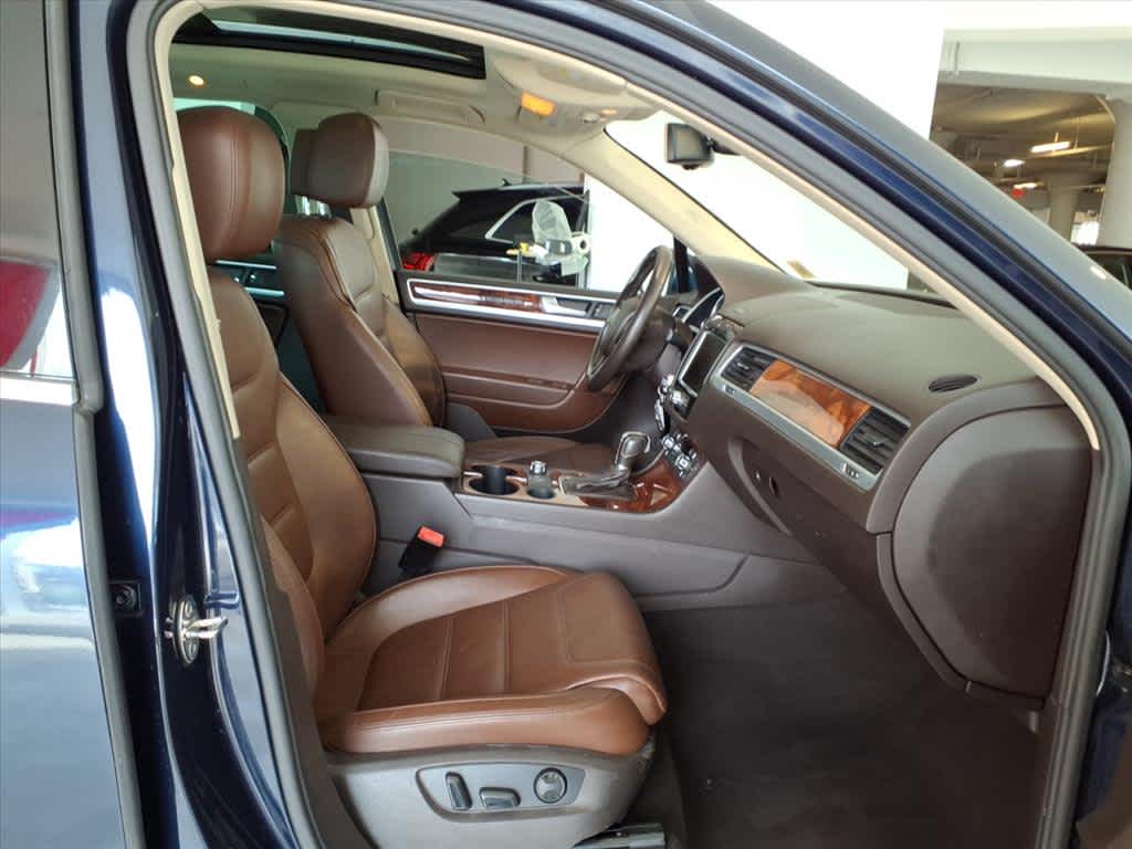 2012 Volkswagen Touareg 4dr VR6 Sport