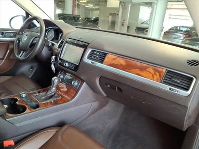 2012 Volkswagen Touareg 4dr VR6 Sport