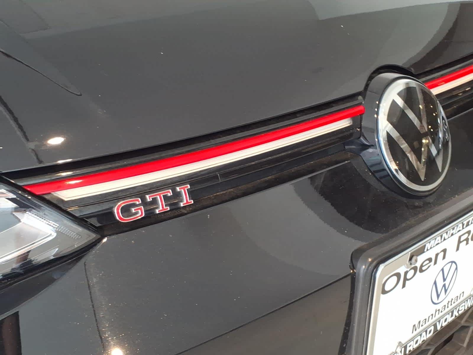 2024 Volkswagen Golf GTI 2.0T SE DSG