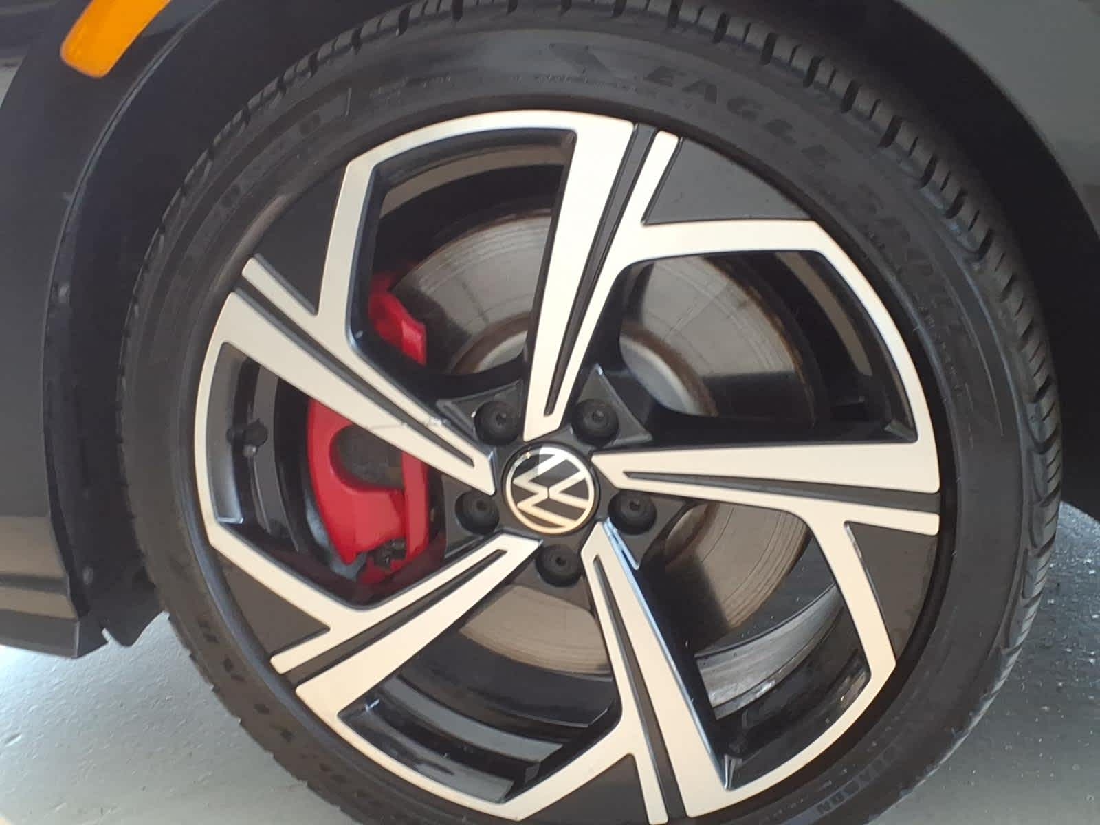 2024 Volkswagen Golf GTI 2.0T SE DSG