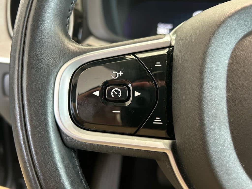 2022 Volvo XC60 B6 AWD Inscription