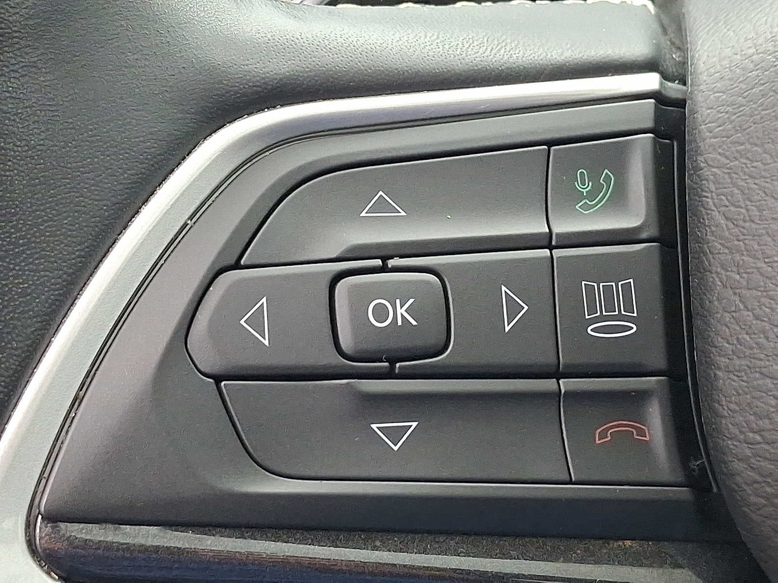 2022 Jeep Grand Cherokee L Altitude 4x4