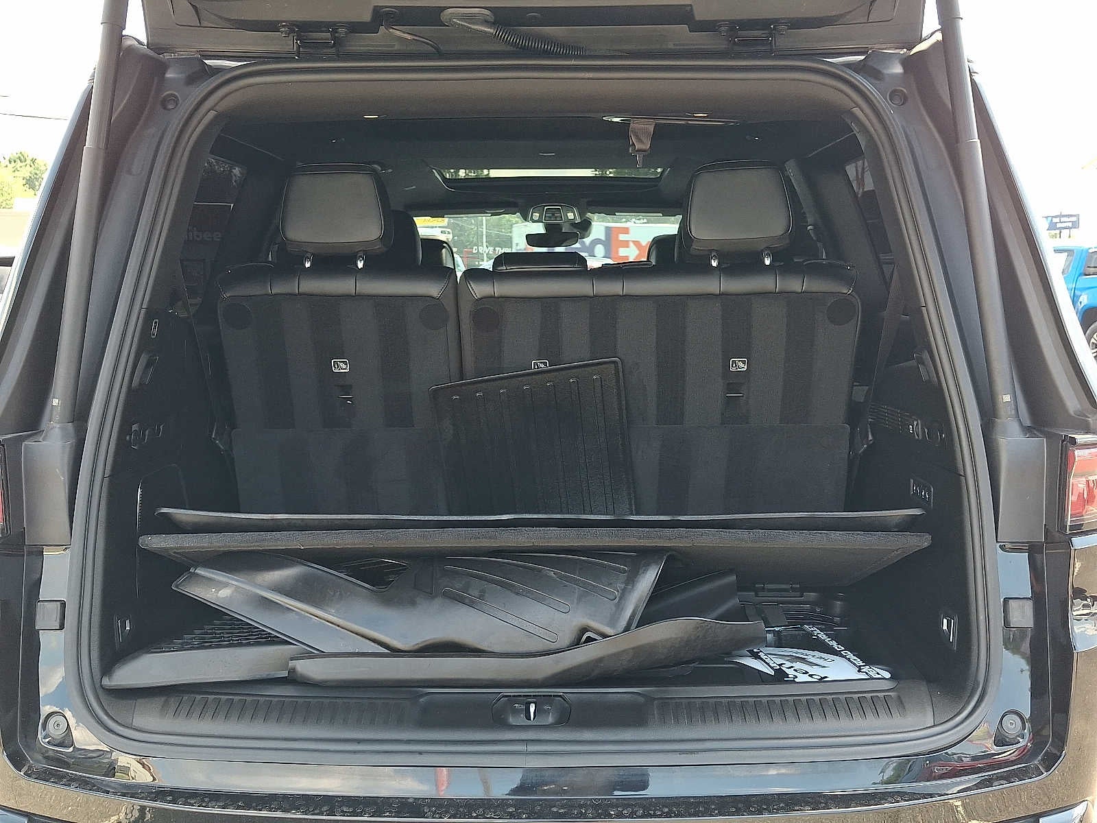 2024 Jeep Wagoneer Series II Carbide 4x4