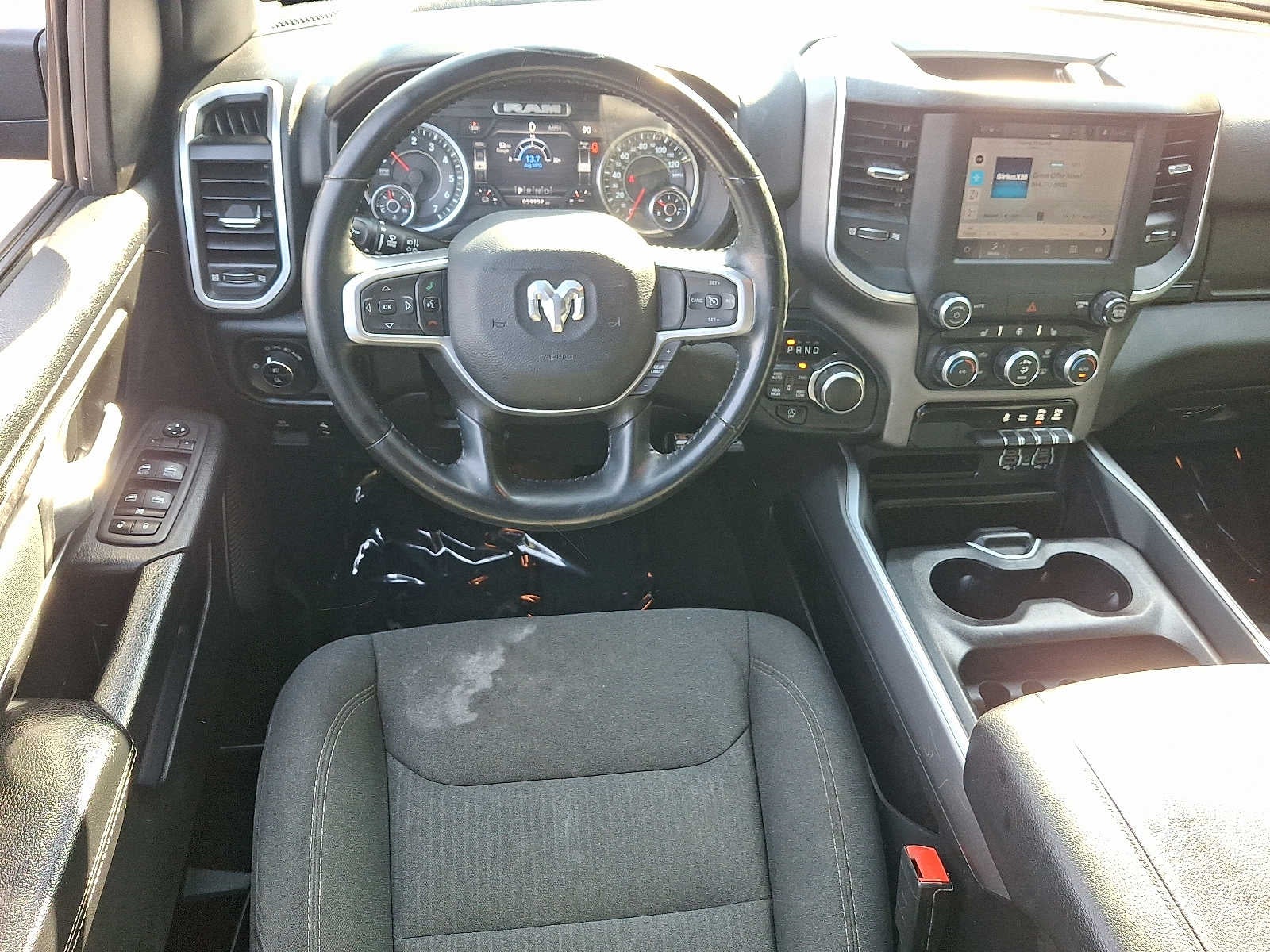 2022 RAM 1500 Big Horn 4x4 Crew Cab 57 Box