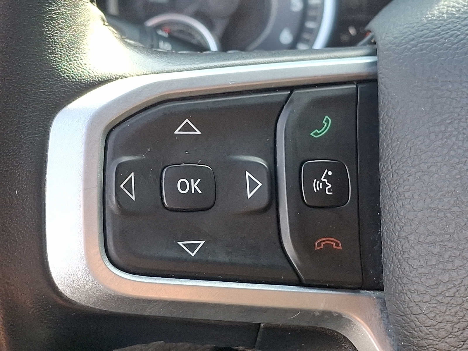 2022 RAM 1500 Big Horn 4x4 Crew Cab 57 Box