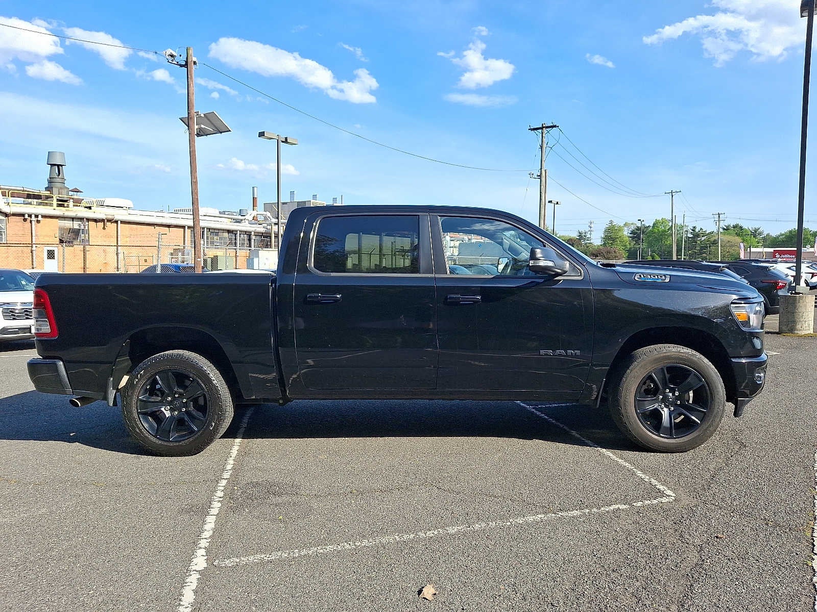 2022 RAM 1500 Big Horn 4x4 Crew Cab 57 Box