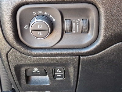 2025 RAM 1500 Big Horn 4x4 Crew Cab 57 Box