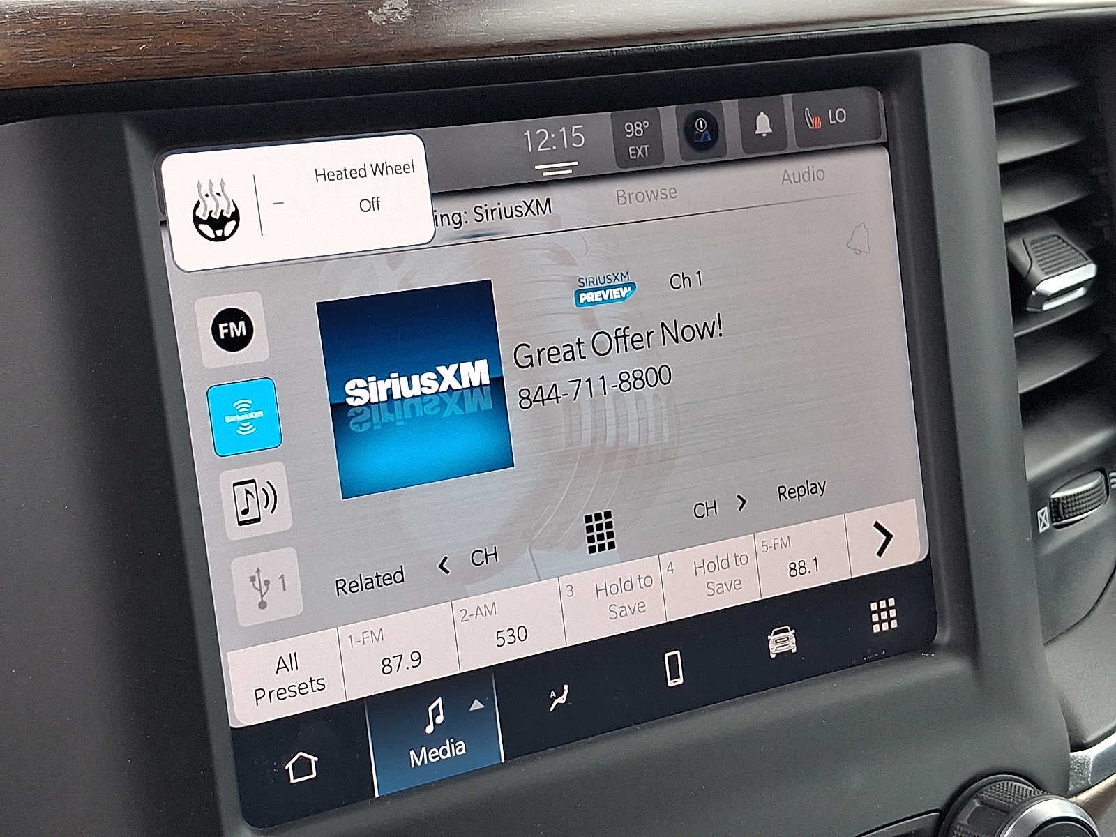 2022 RAM 1500 Laramie 4x4 Crew Cab 57 Box