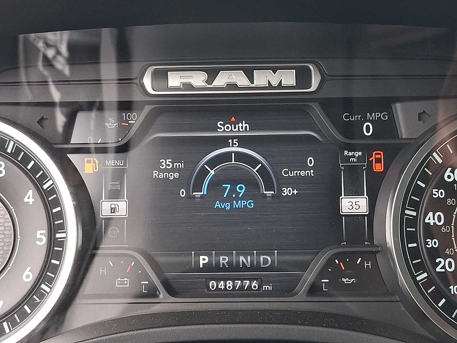 2022 RAM 1500 Laramie 4x4 Crew Cab 57 Box