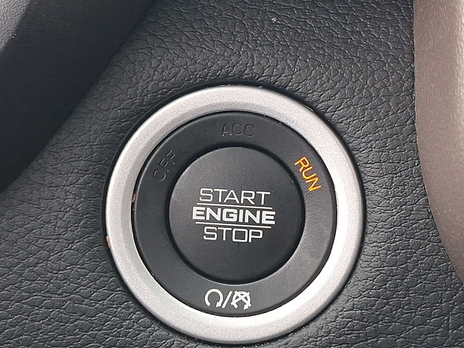 2022 RAM 1500 Laramie 4x4 Crew Cab 57 Box