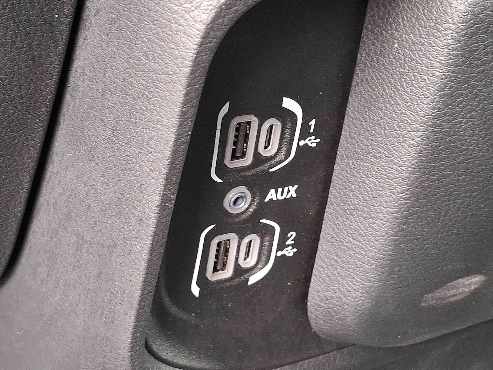 2022 RAM 1500 Laramie 4x4 Crew Cab 57 Box
