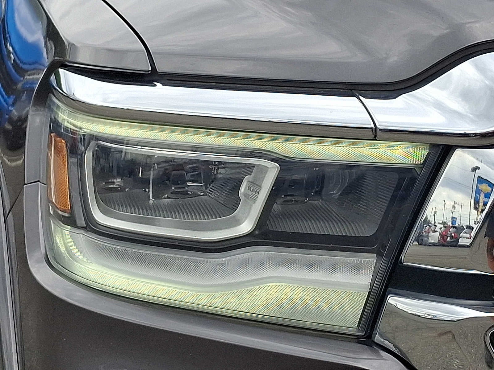 2022 RAM 1500 Laramie 4x4 Crew Cab 57 Box