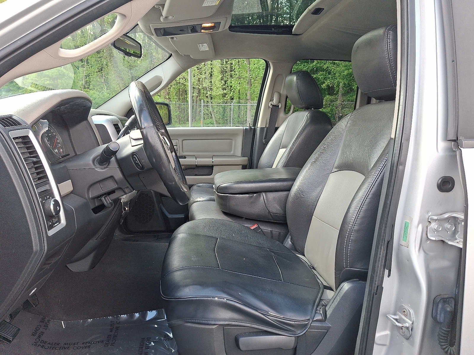 2011 RAM 1500 4WD Quad Cab 140.5 Big Horn