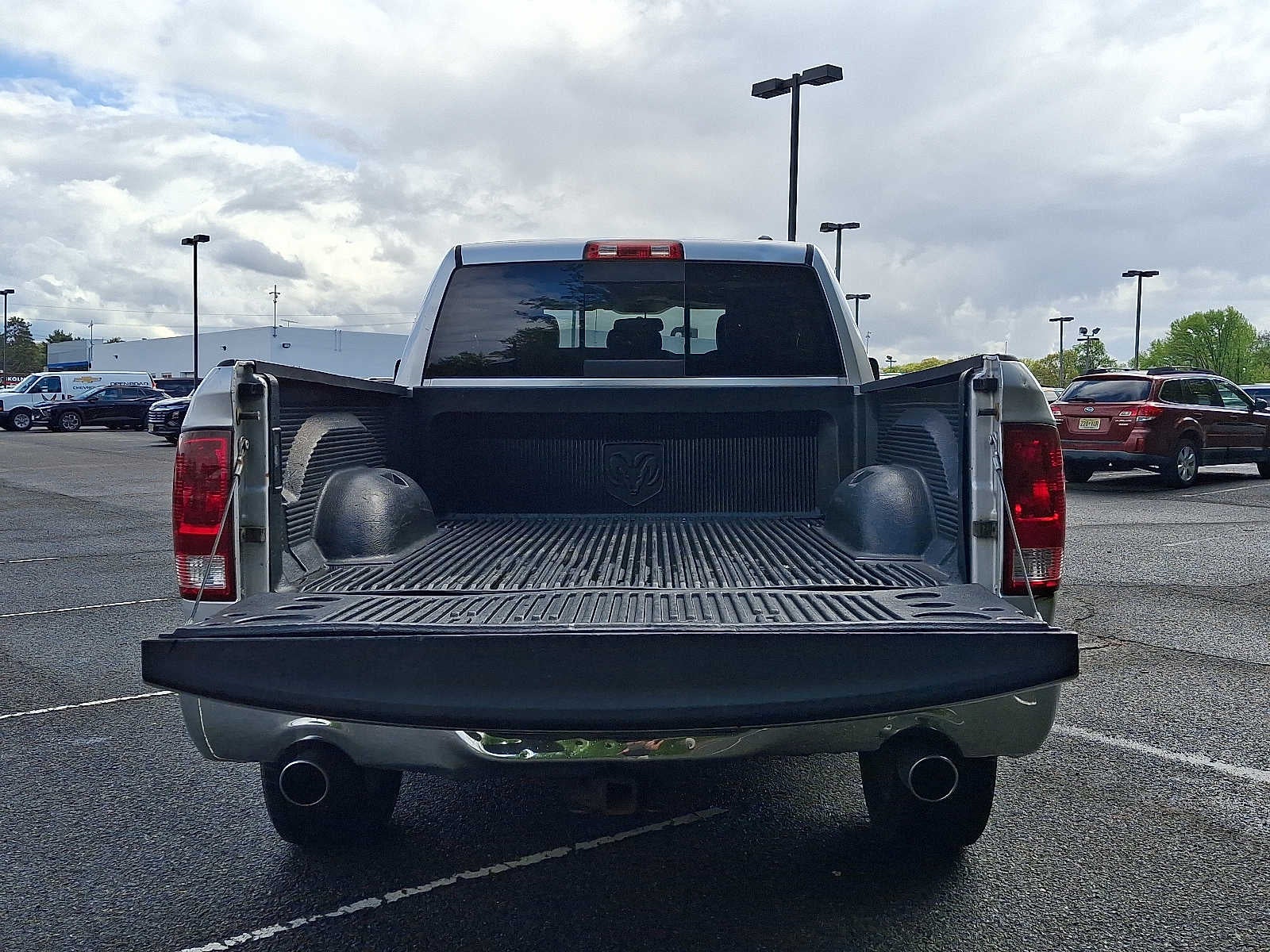 2011 RAM 1500 4WD Quad Cab 140.5 Big Horn
