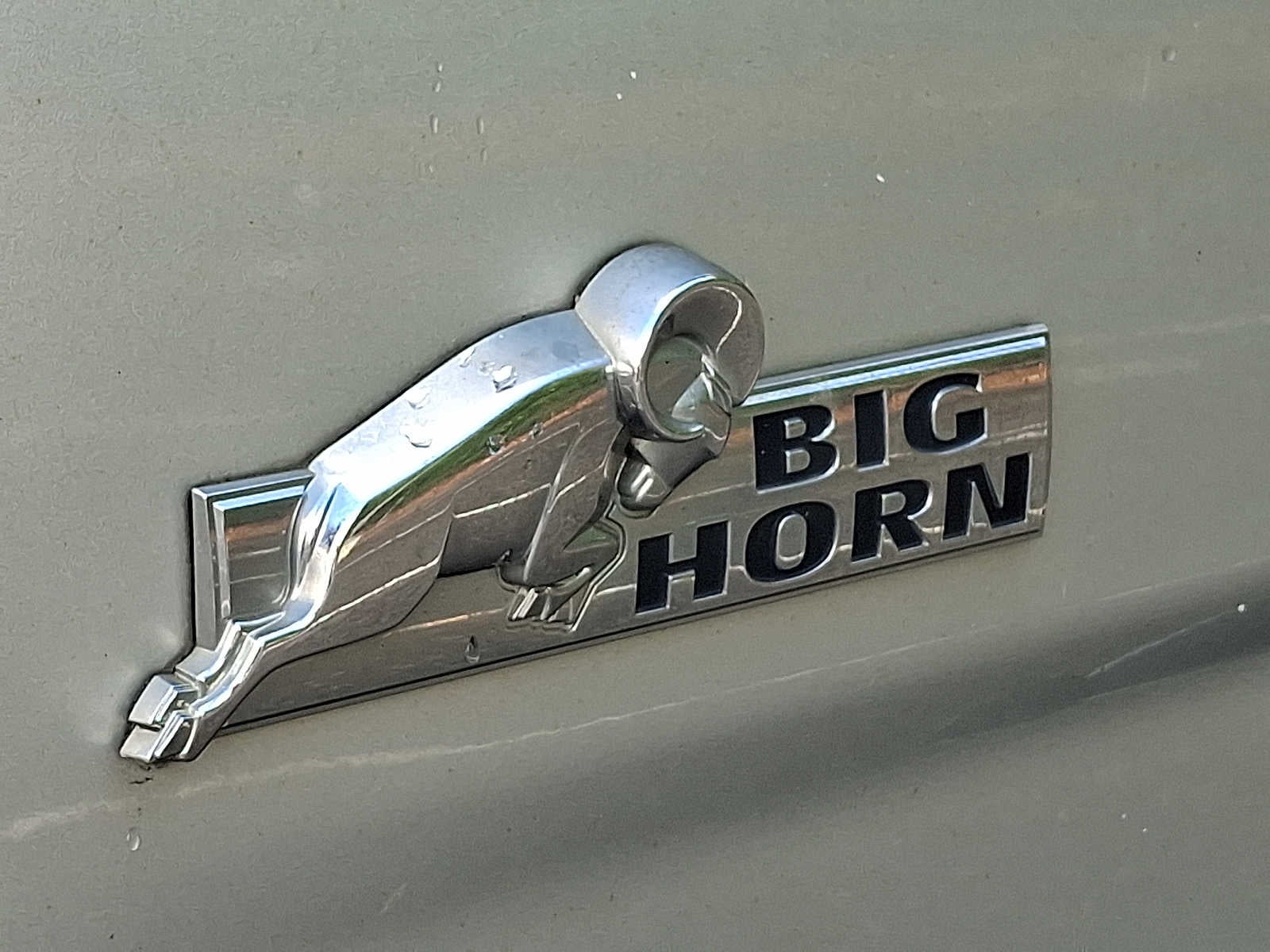 2011 RAM 1500 4WD Quad Cab 140.5 Big Horn