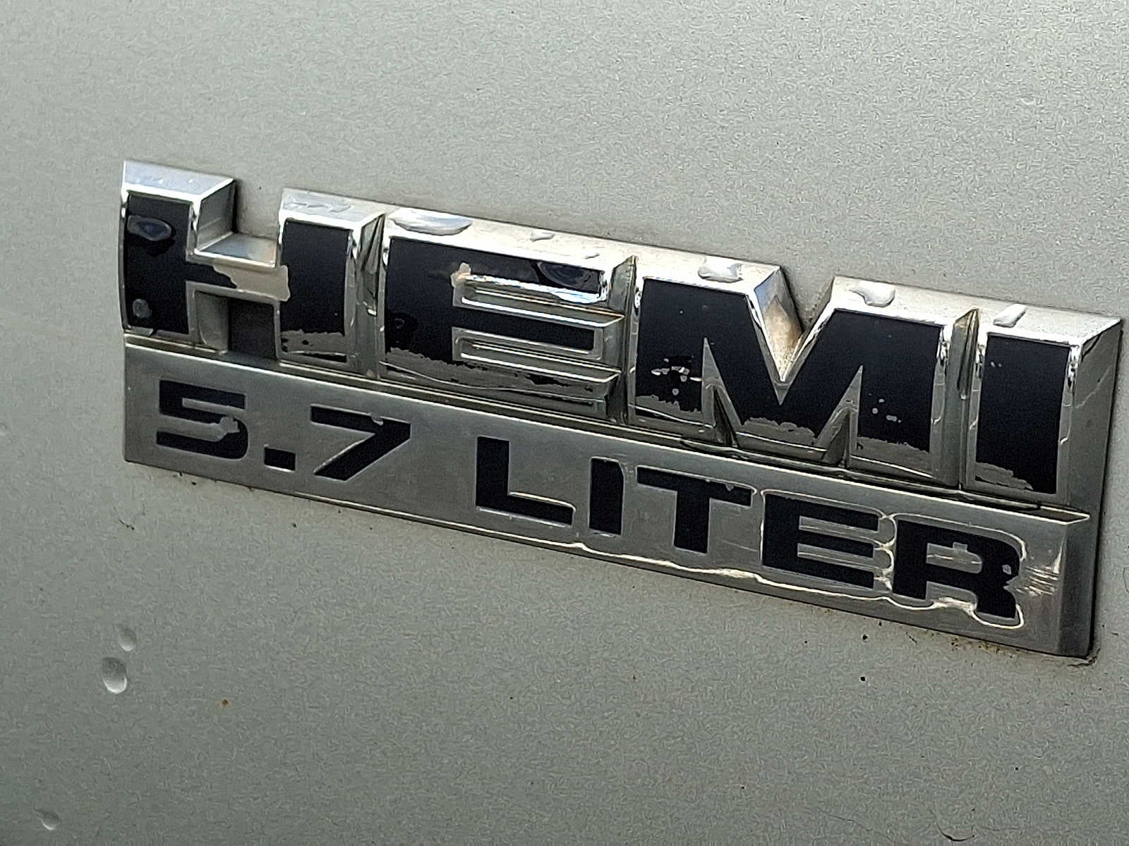 2011 RAM 1500 4WD Quad Cab 140.5 Big Horn