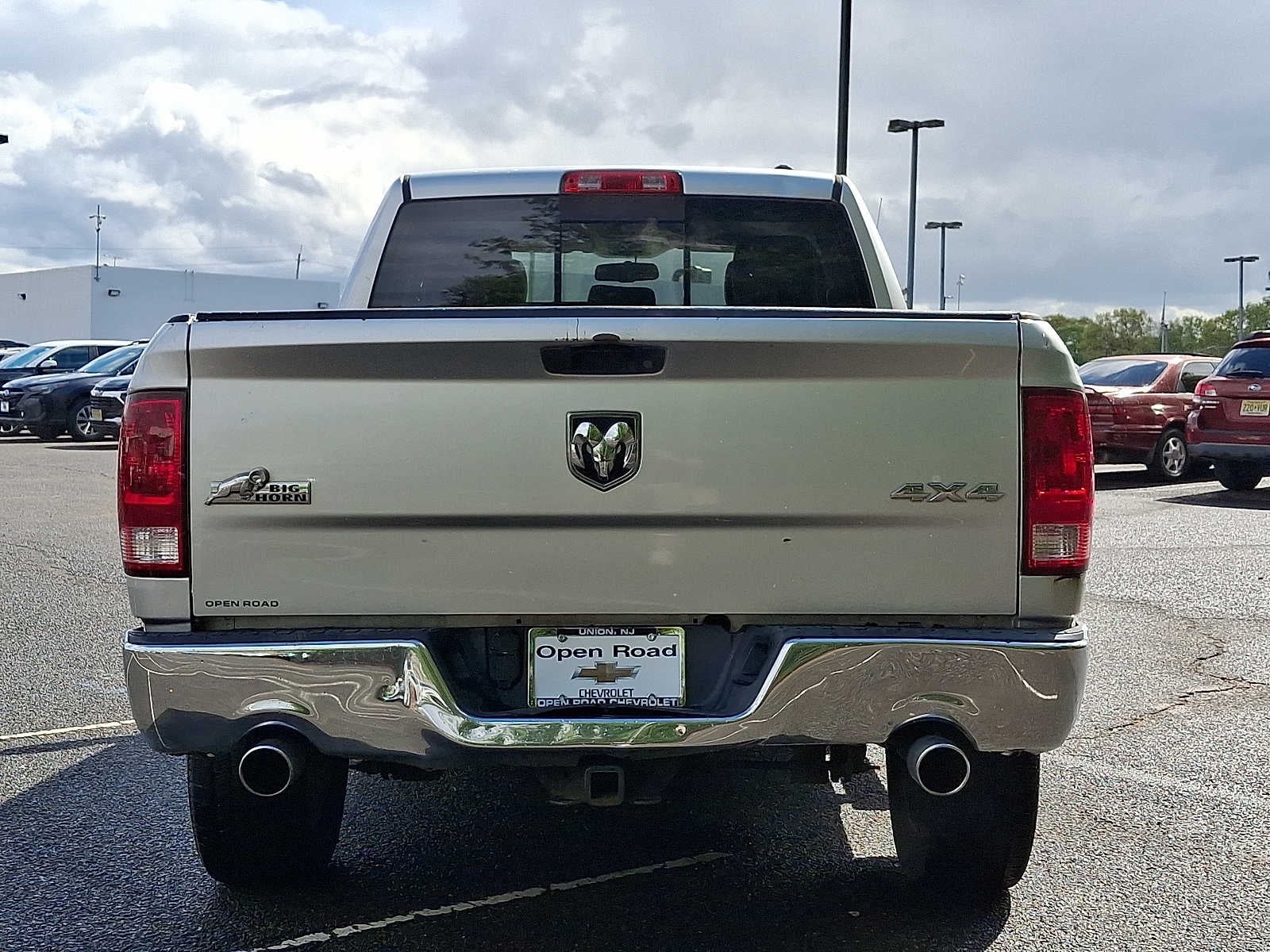2011 RAM 1500 4WD Quad Cab 140.5 Big Horn