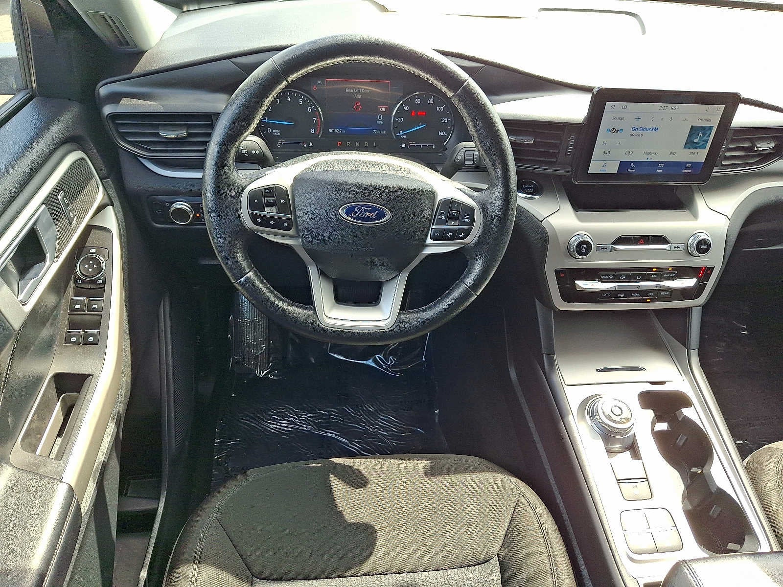 2023 Ford Explorer XLT RWD