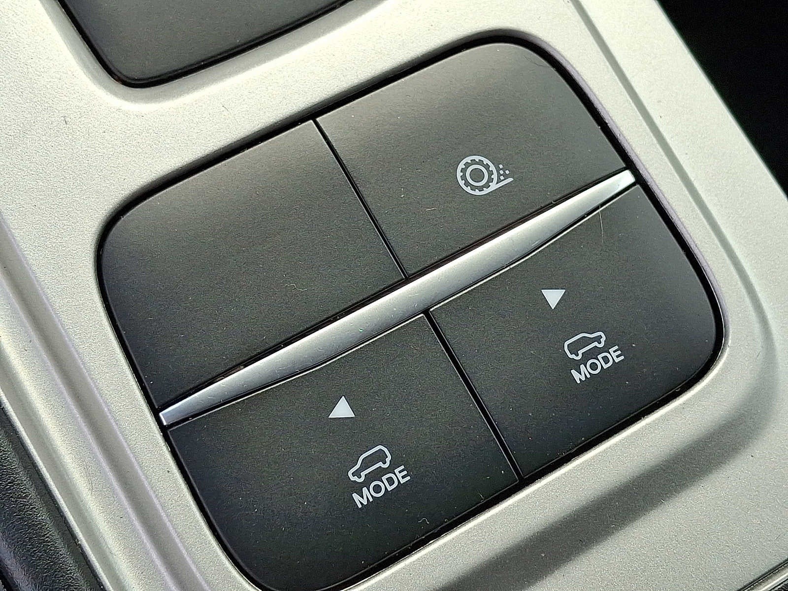 2023 Ford Explorer XLT RWD