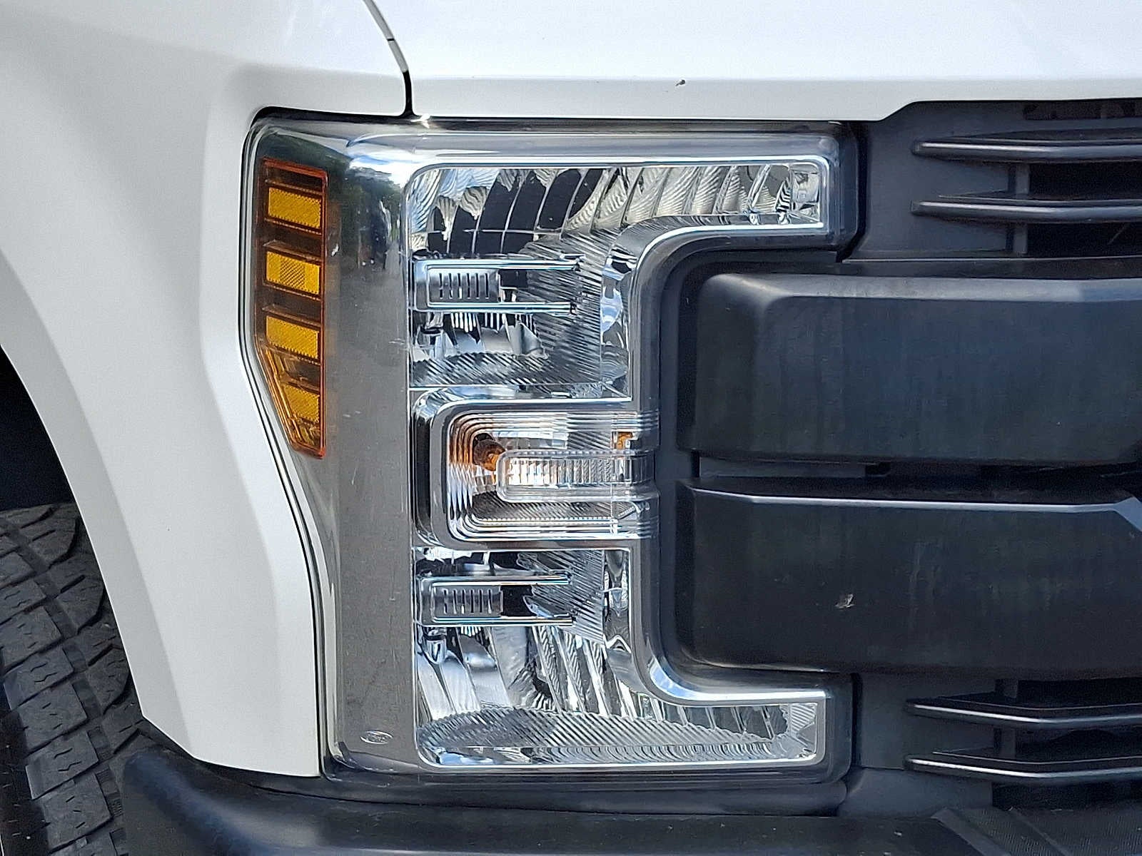 2018 Ford Super Duty F-350 SRW LARIAT 4WD Crew Cab 6.75 Box
