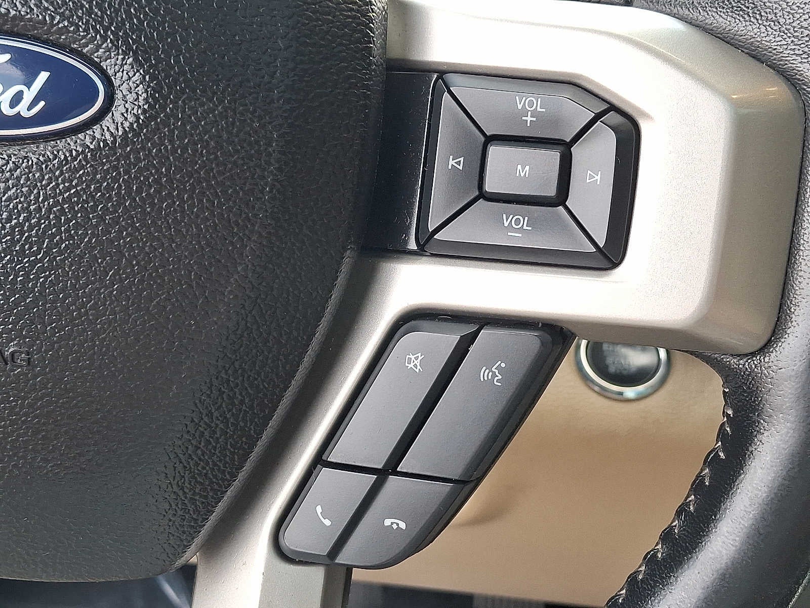 2018 Ford Super Duty F-350 SRW LARIAT 4WD Crew Cab 6.75 Box
