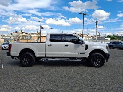 2018 Ford Super Duty F-350 SRW LARIAT 4WD Crew Cab 6.75 Box
