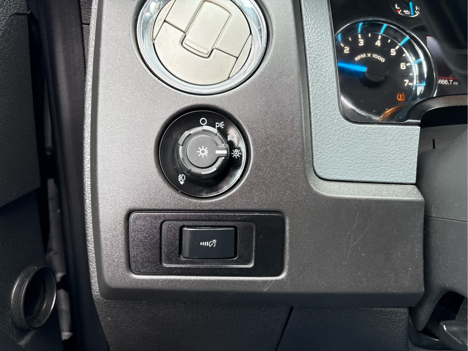 2014 Ford F-150 4WD SuperCrew 157 XLT