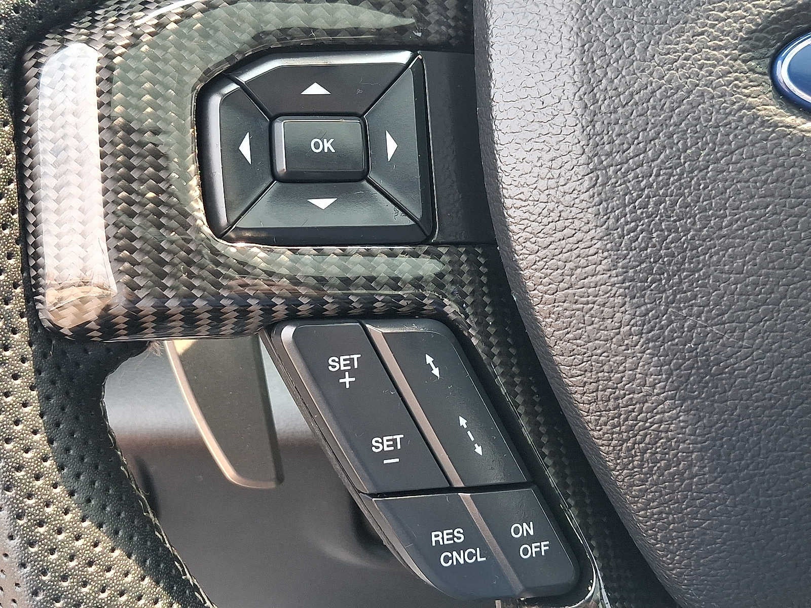 2018 Ford F-150 Raptor 4WD SuperCrew 5.5 Box