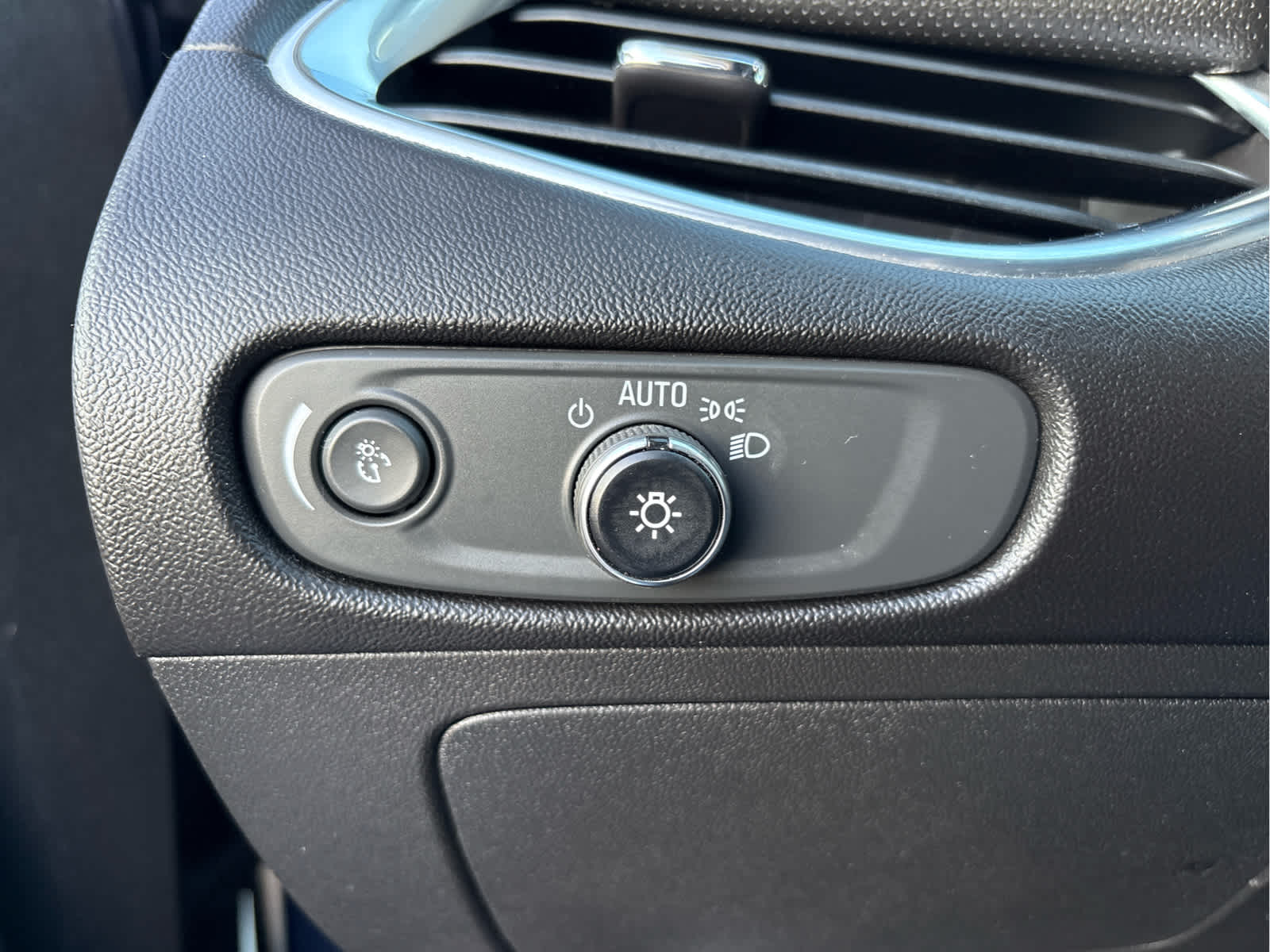 2018 Chevrolet Malibu 4dr Sdn Premier w/2LZ