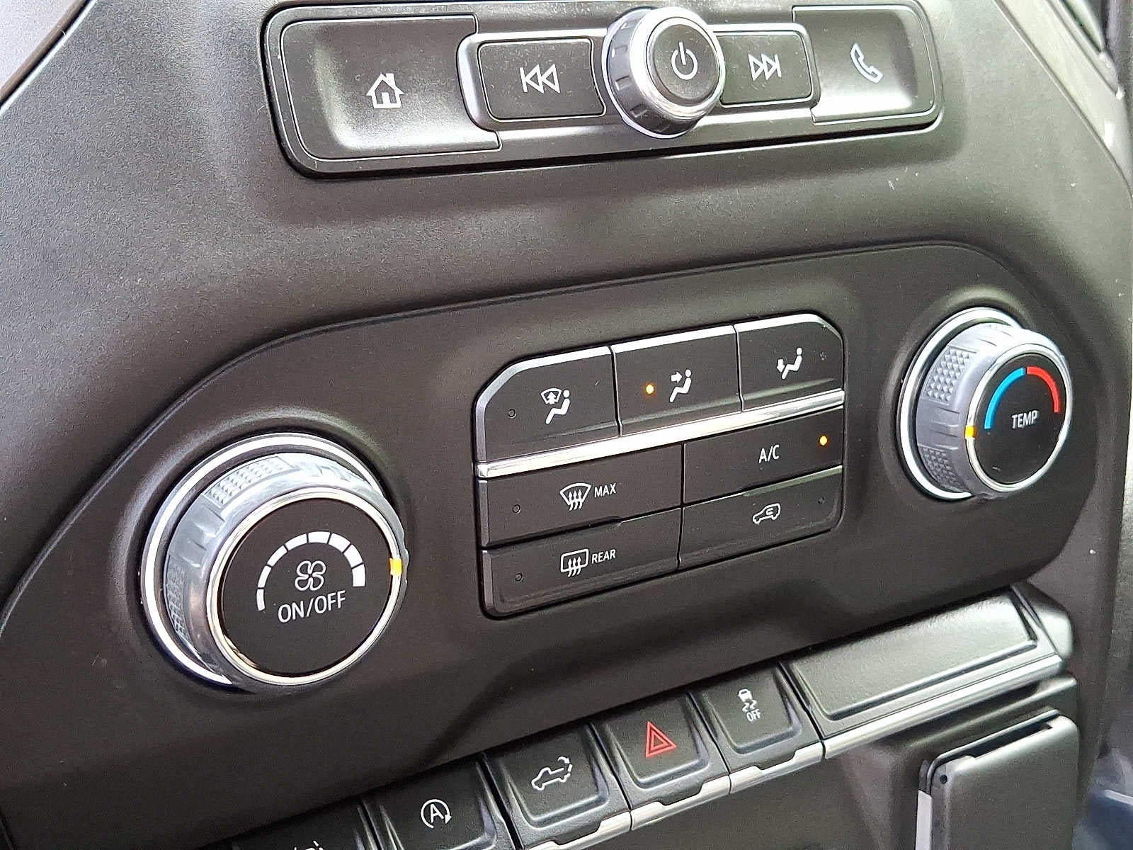 2023 Chevrolet Silverado 1500 4WD Crew Cab 157 Custom