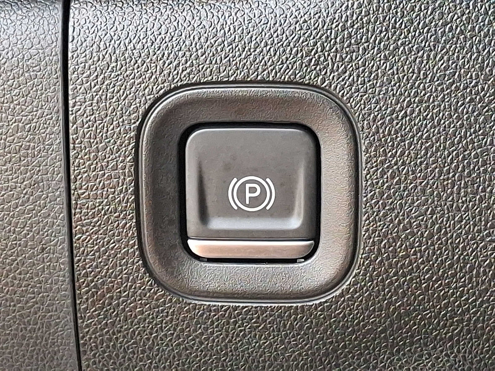 2023 Chevrolet Silverado 1500 4WD Crew Cab 157 Custom