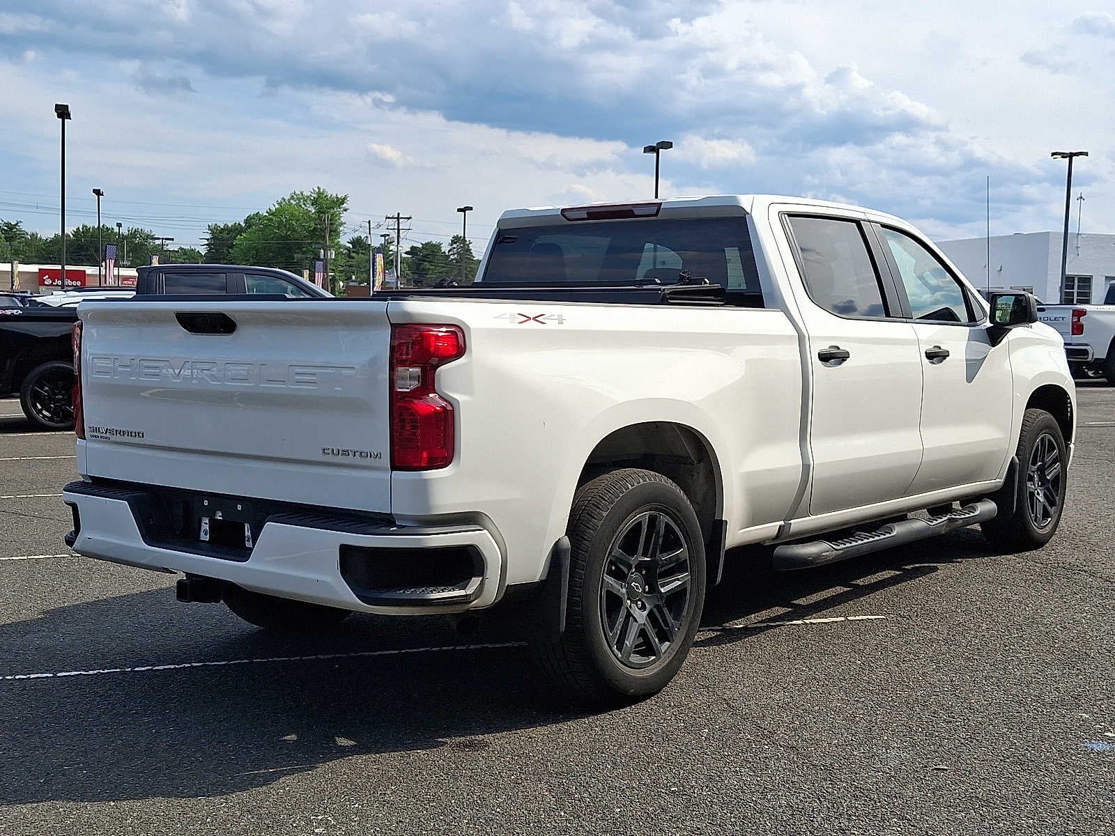 2023 Chevrolet Silverado 1500 4WD Crew Cab 157 Custom