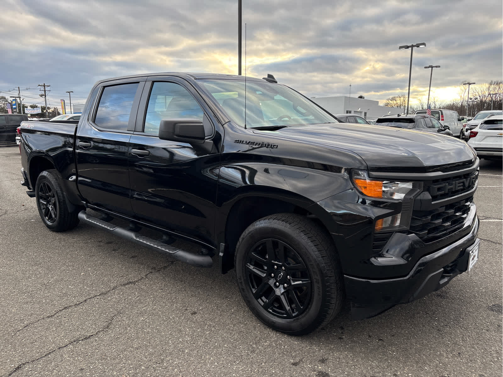 2023 Chevrolet Silverado 1500 4WD Crew Cab 147 Custom