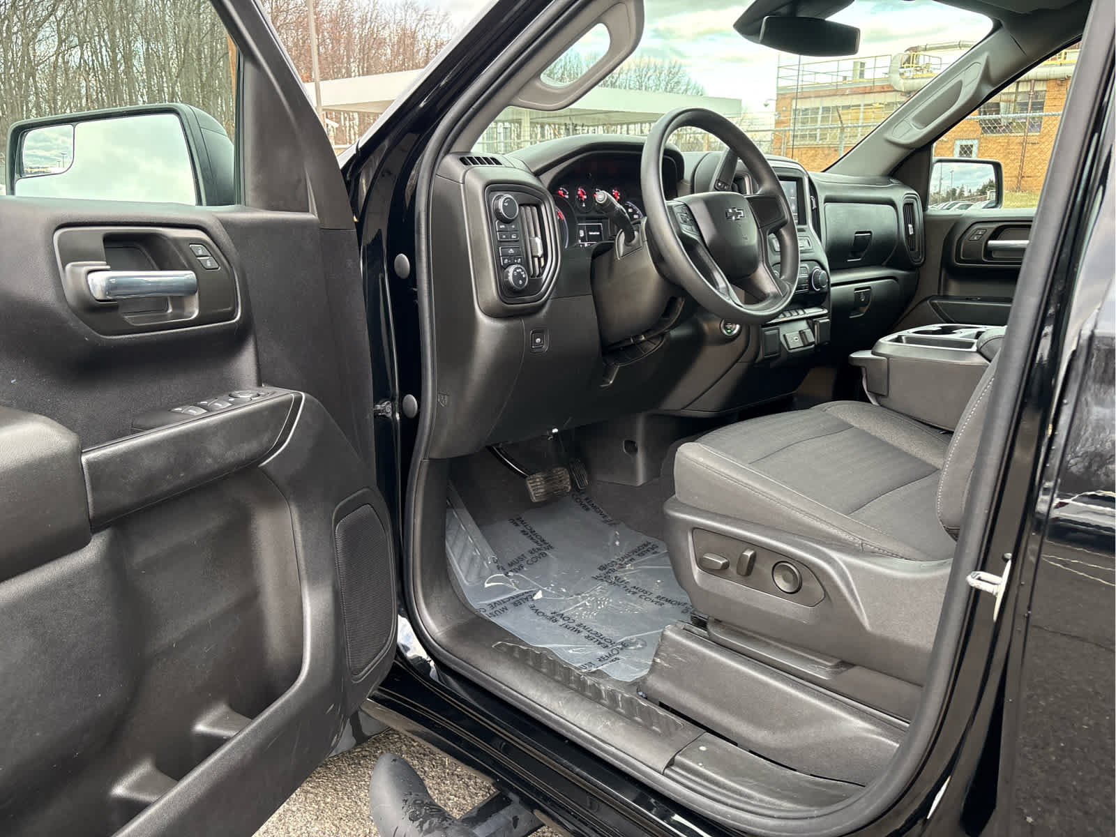 2023 Chevrolet Silverado 1500 4WD Crew Cab 147 Custom