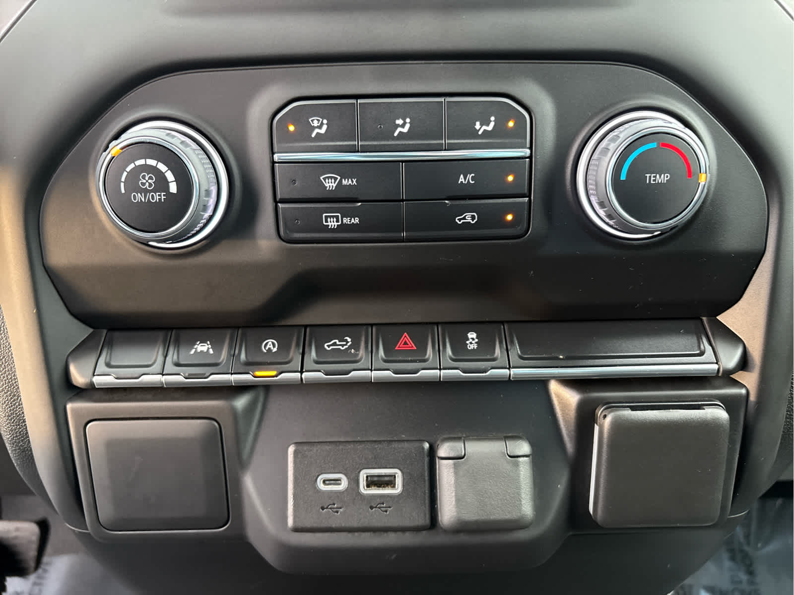 2023 Chevrolet Silverado 1500 4WD Crew Cab 147 Custom