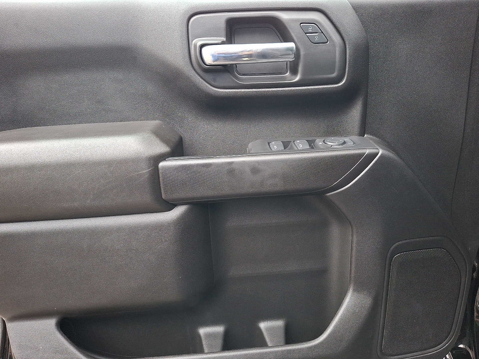 2024 Chevrolet Silverado 1500 4WD Crew Cab 147 Custom