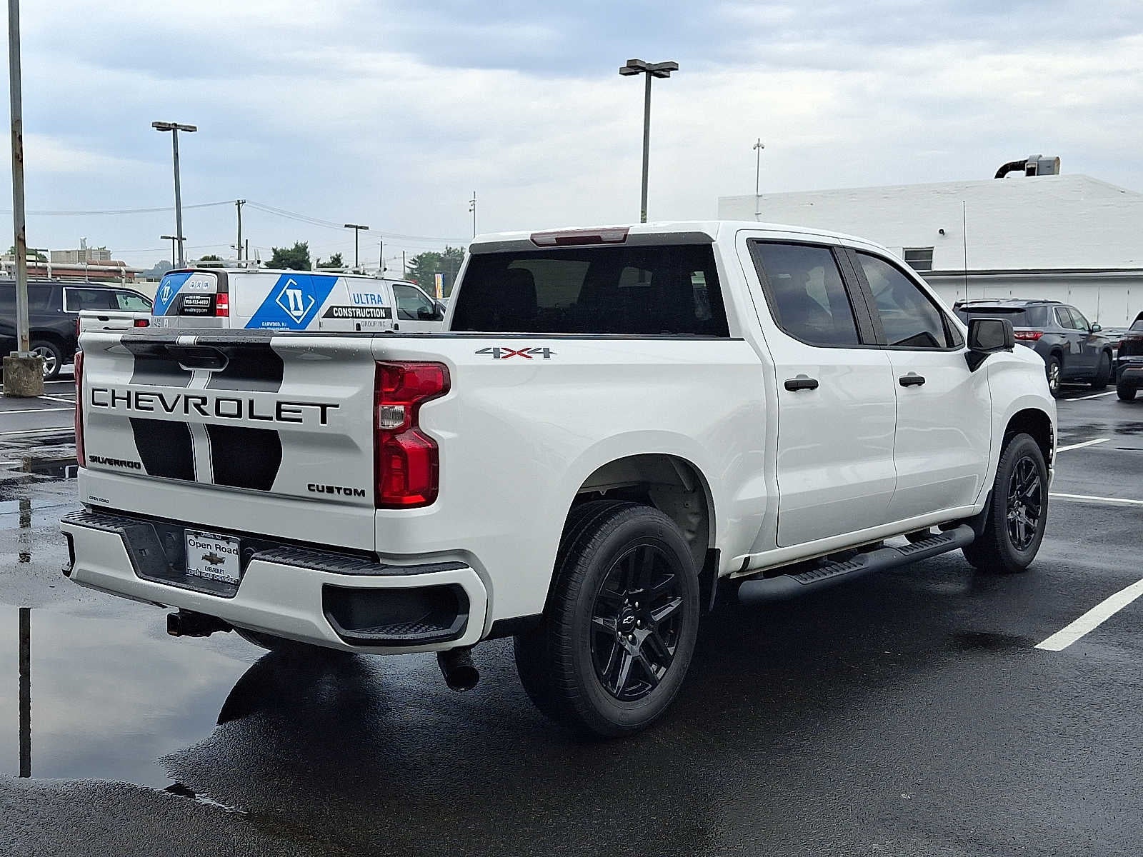 2021 Chevrolet Silverado 1500 4WD Crew Cab 147 Custom