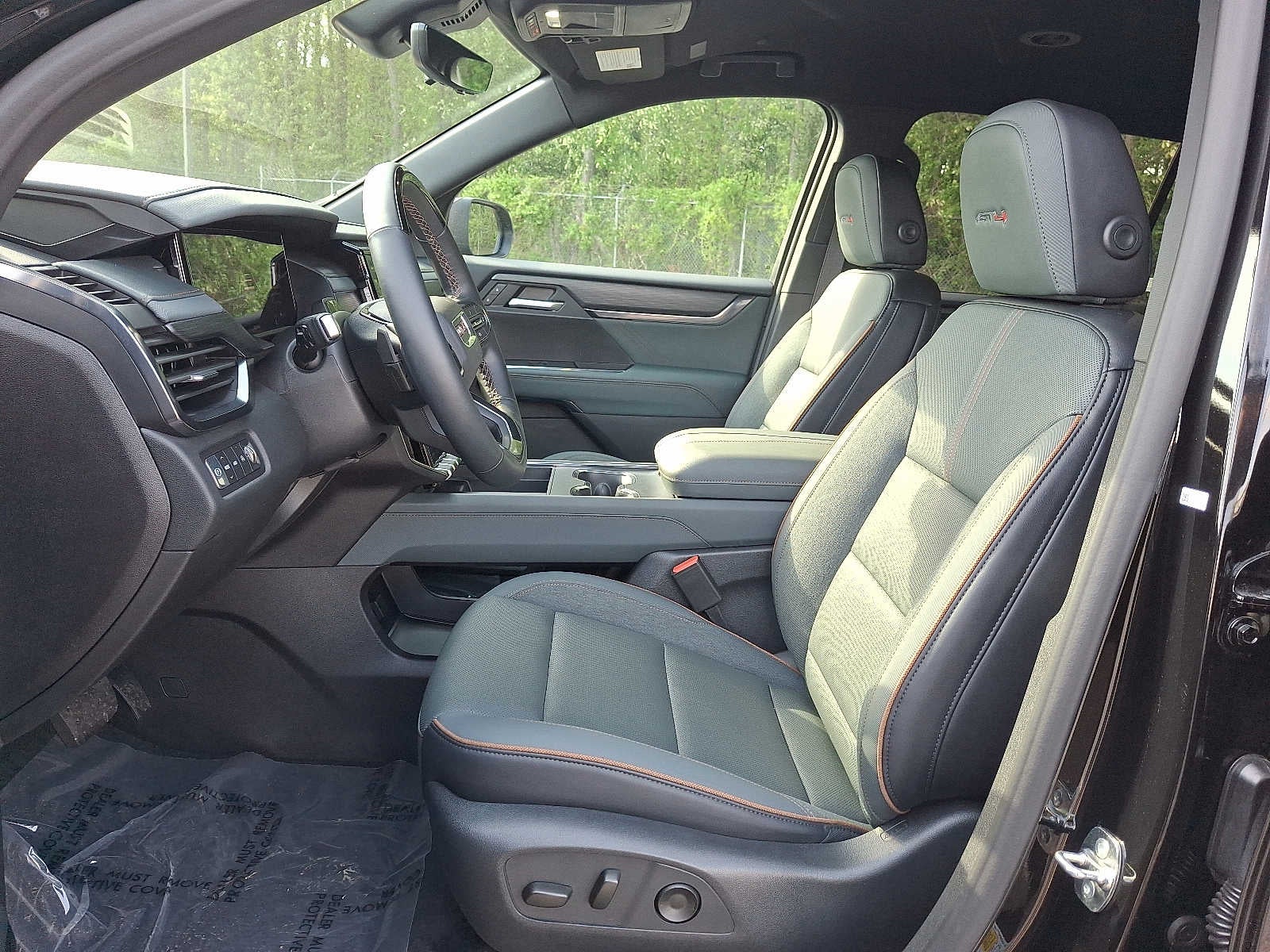 2026 GMC Acadia AWD 4dr AT4