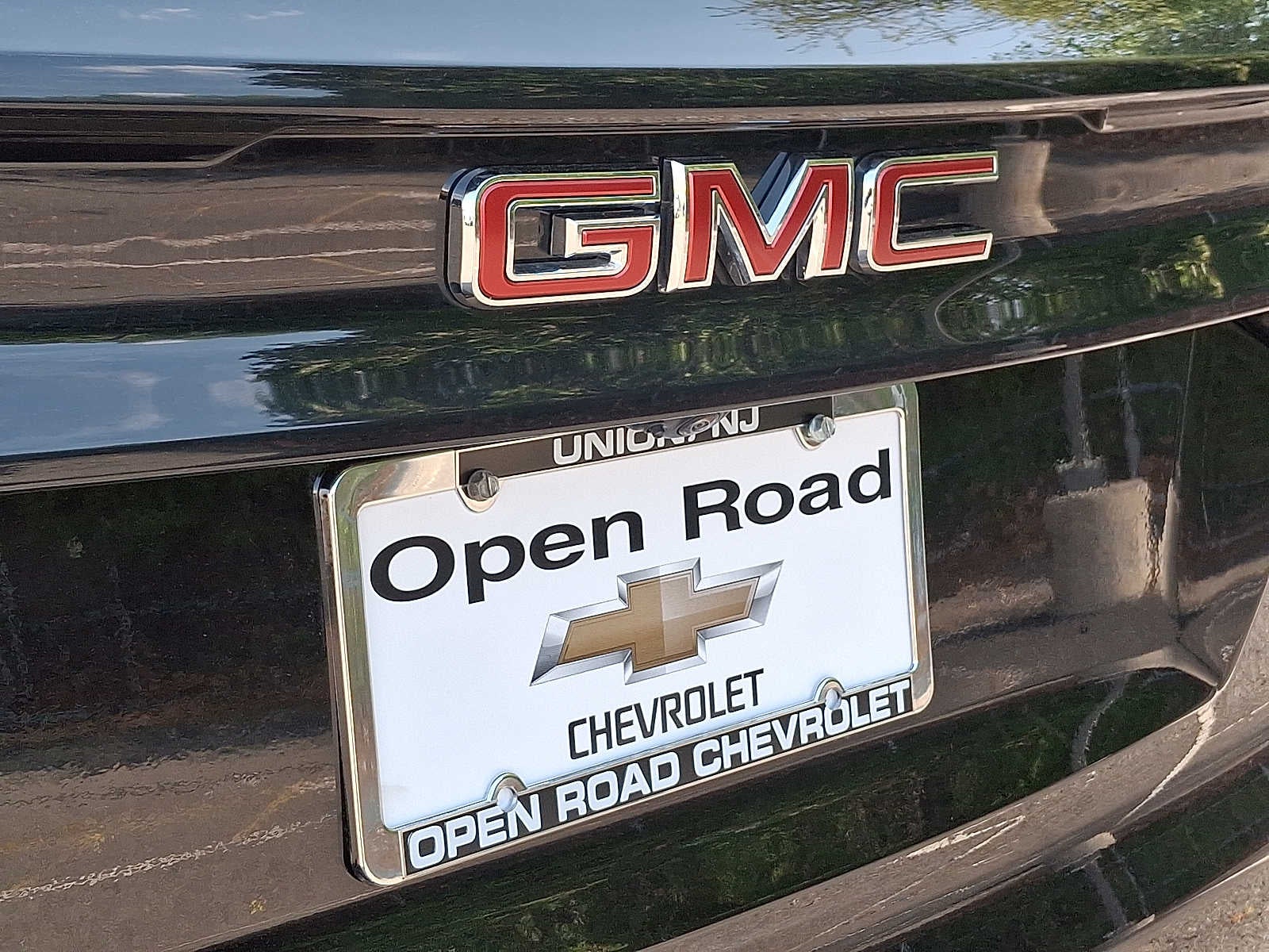 2026 GMC Acadia AWD 4dr AT4