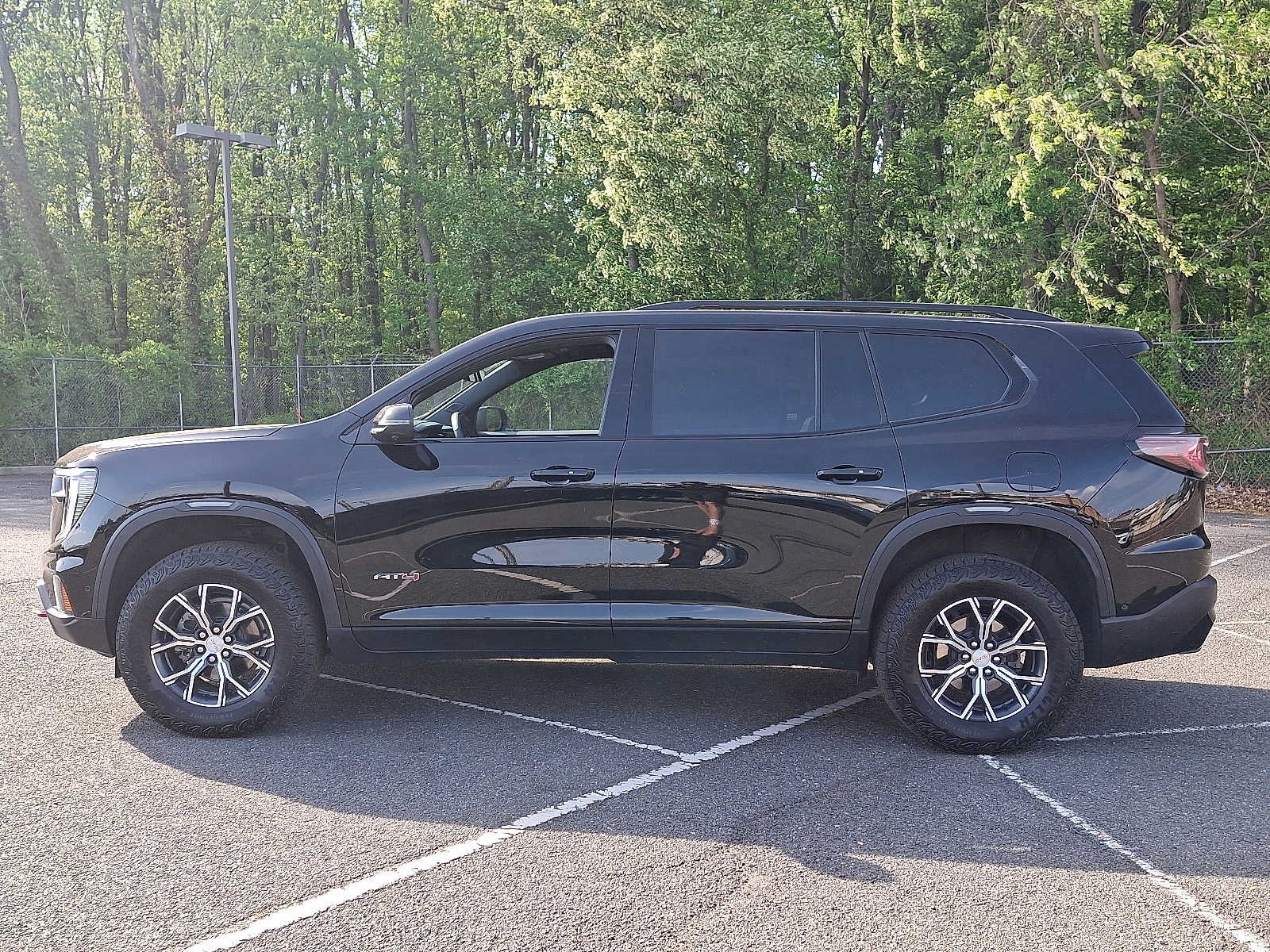 2026 GMC Acadia AWD 4dr AT4