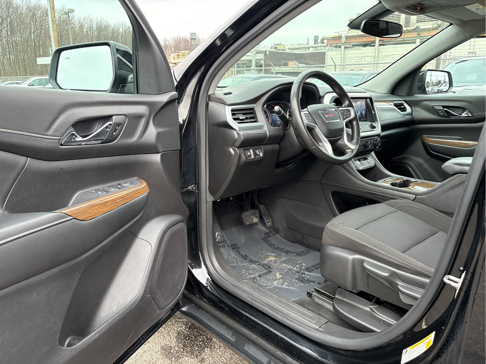 2021 GMC Acadia FWD 4dr SLE