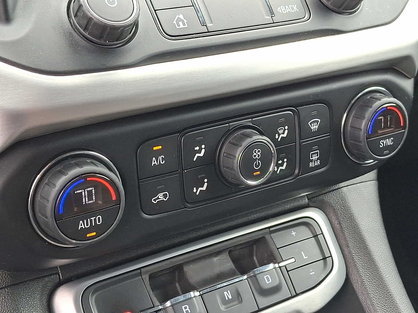 2021 GMC Acadia FWD 4dr SLE