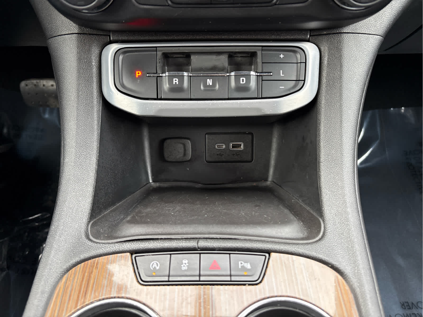 2021 GMC Acadia FWD 4dr SLE