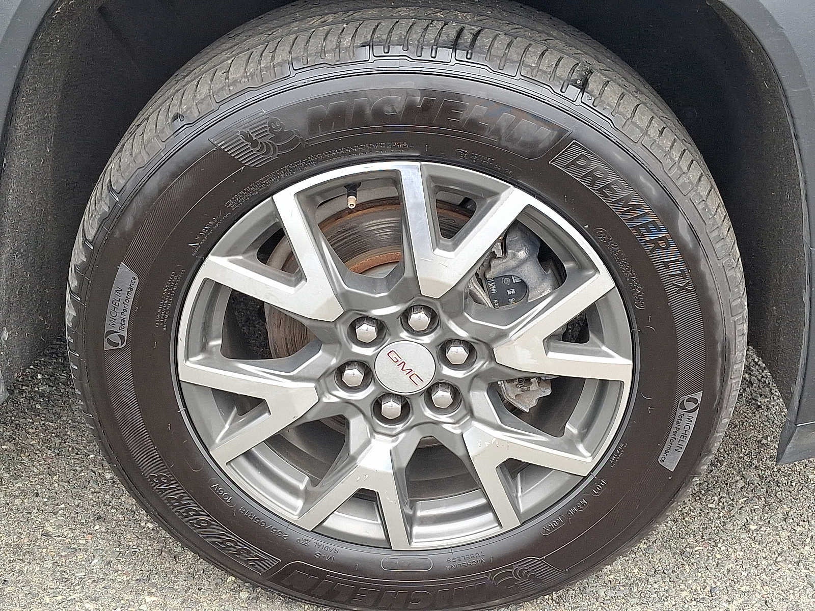 2021 GMC Acadia FWD 4dr SLE