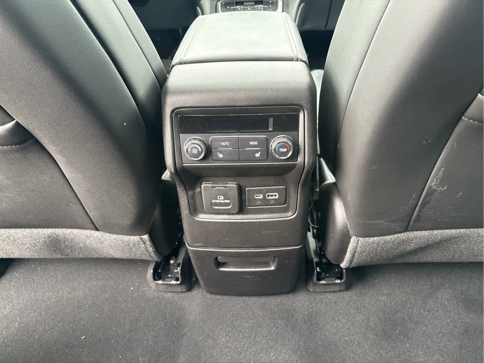 2023 GMC Acadia AWD 4dr AT4