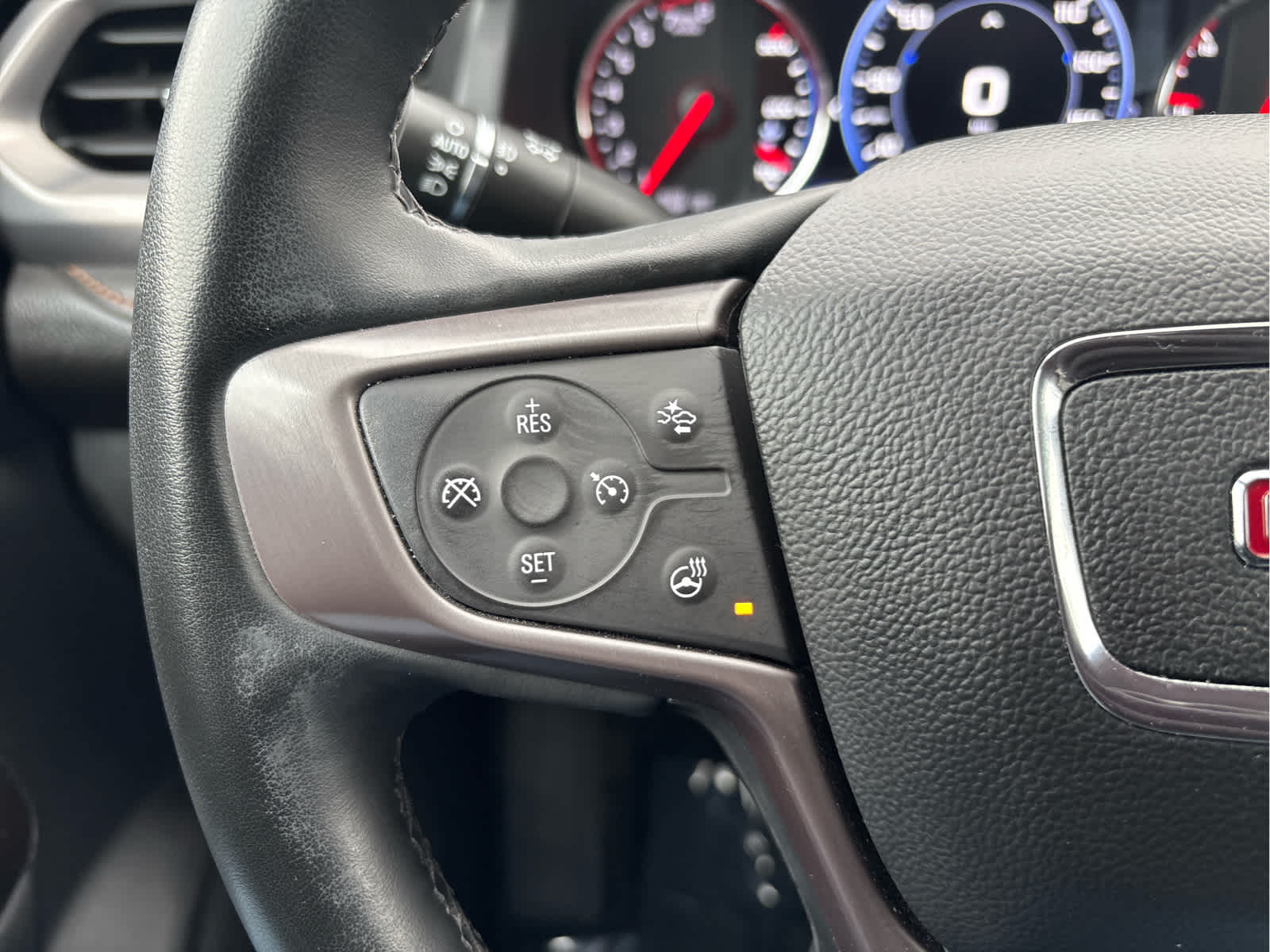 2023 GMC Acadia AWD 4dr AT4