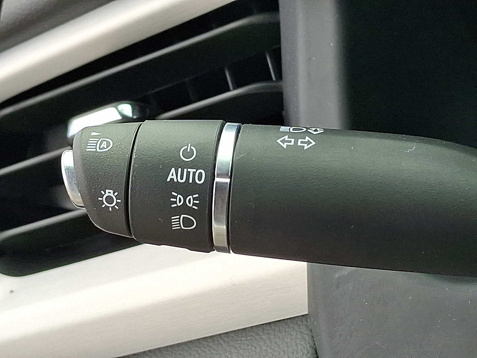 2023 GMC Acadia AWD 4dr SLE